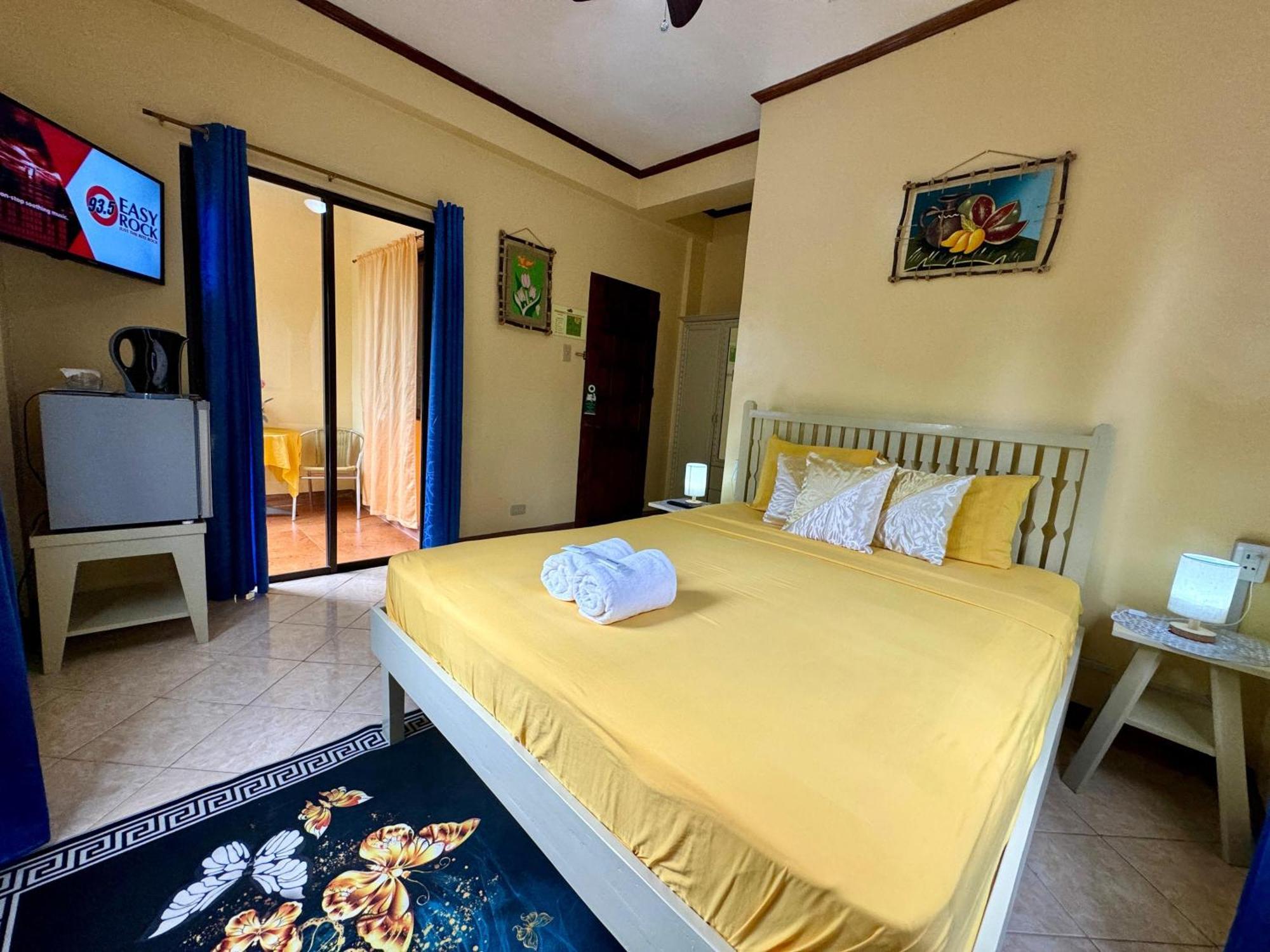 Ocean Breeze Inn Manoc-Manoc Kültér fotó