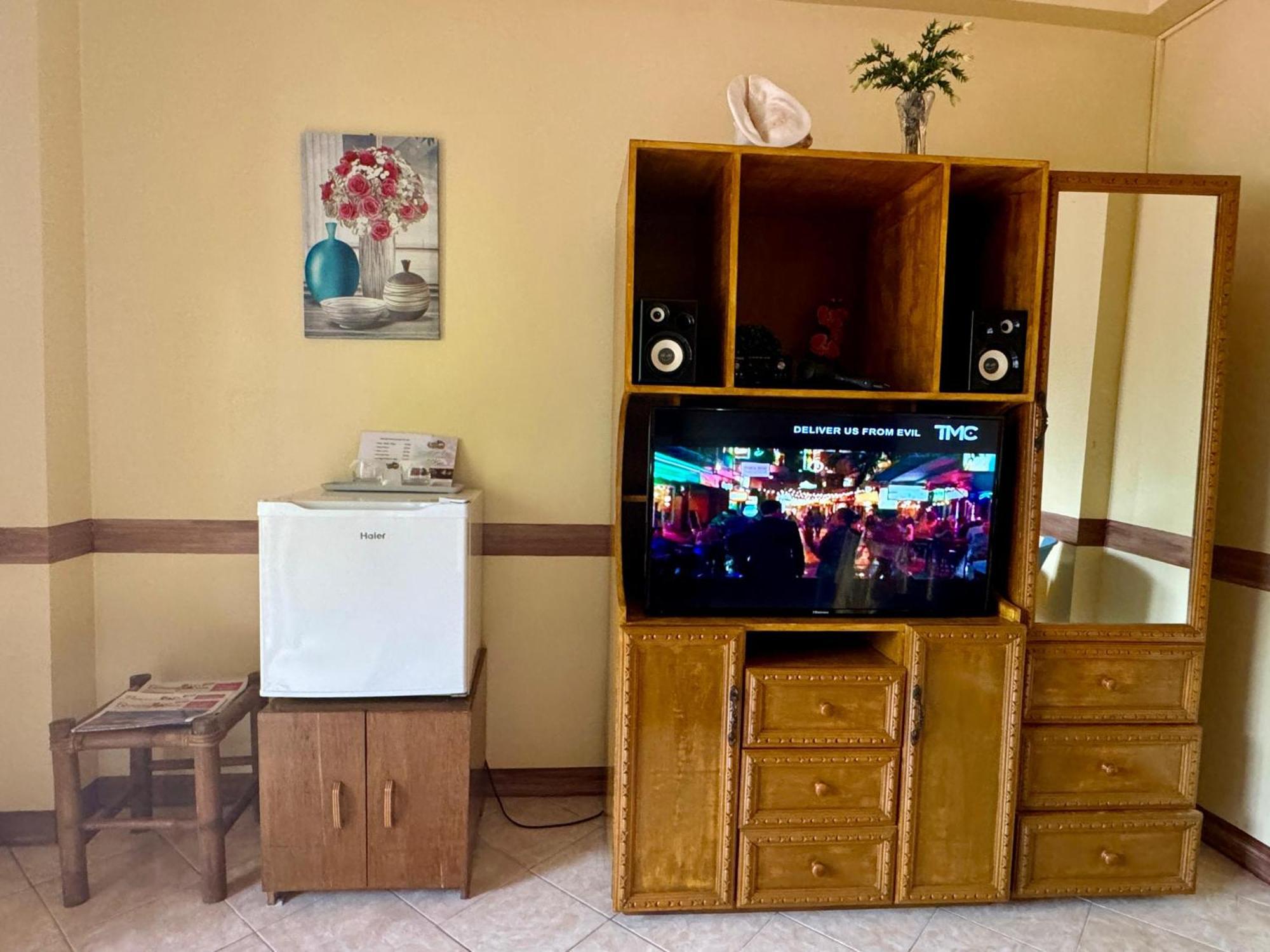 Ocean Breeze Inn Manoc-Manoc Kültér fotó